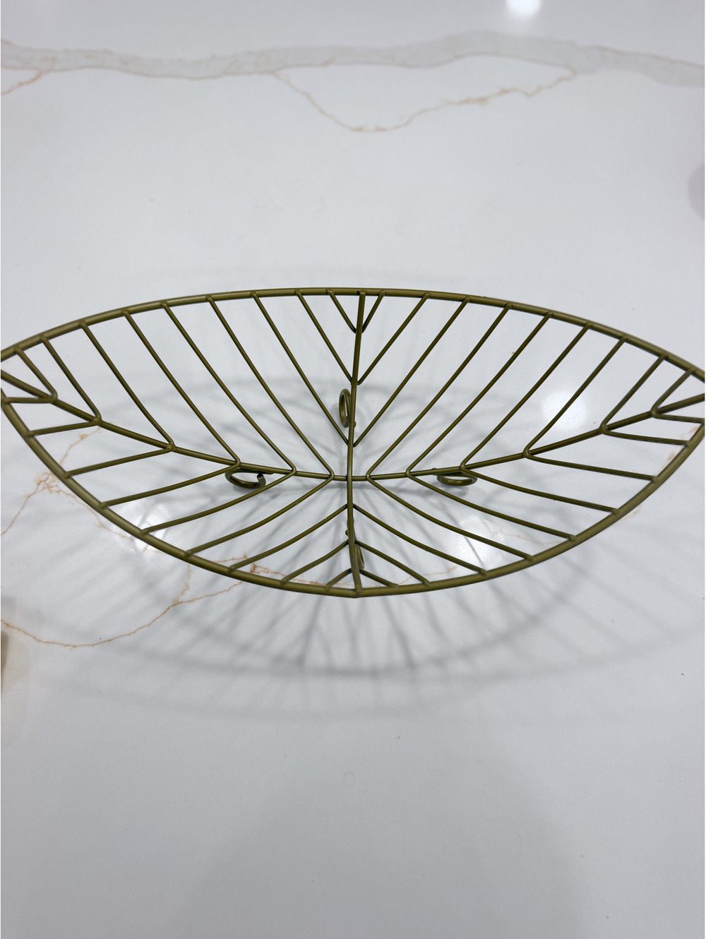 Leaf shape metal gold fruit basket tray dining dinner serving kitchen home decor